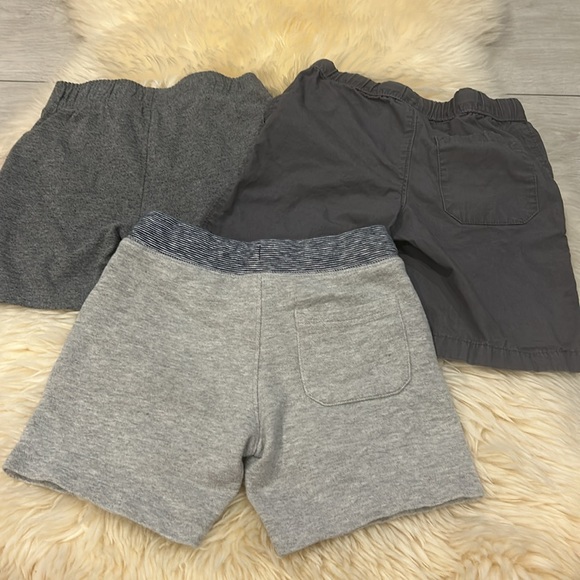 Carter’s & OshKosh B’ Gosh Gray Shorts Bundle in Size 3-4T - Picture 8 of 8